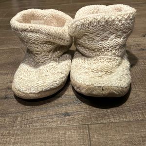 House slippers. Size 9.